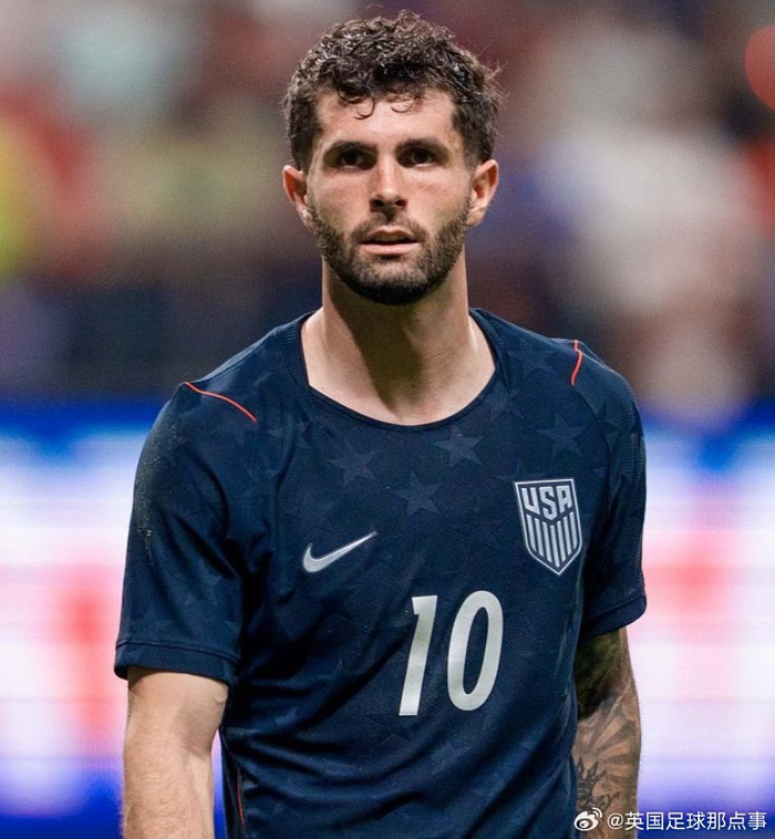 耐克新款国家队球衣肩点凸起引争议