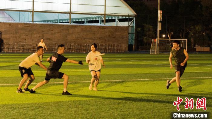 重庆七夕飞盘交友活动掀青春社交热潮